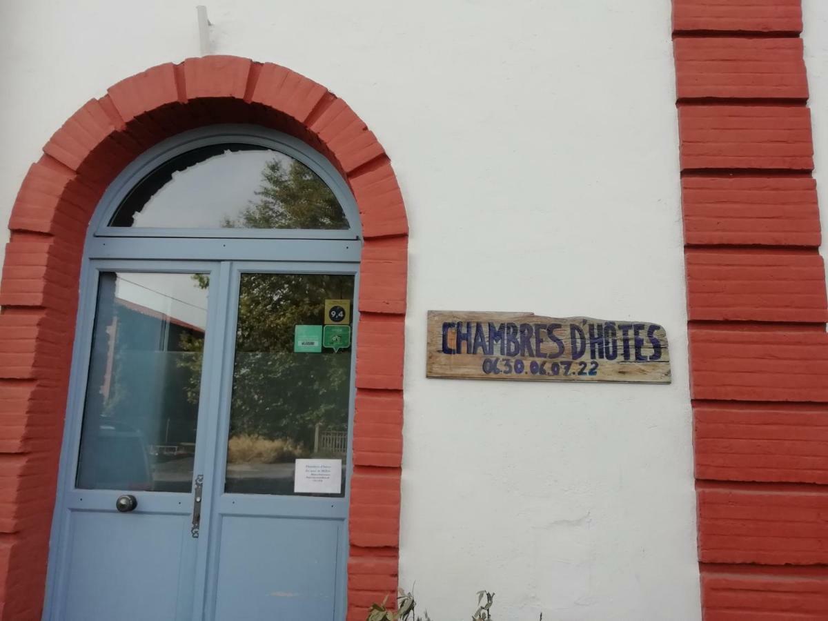 La Gare De Millas Chambres D'Hotes Zewnętrze zdjęcie
